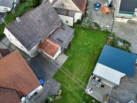 Großer Garten hinter dem Haus Großer Garten hinter dem Haus - Einfamilienhaus in 88639 Wald mit 120m² kaufen