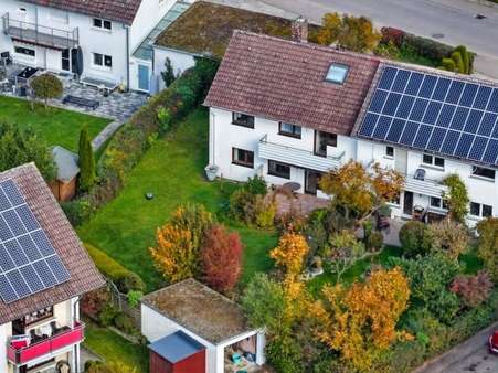Hübscher, gepflegter Garten - Doppelhaushälfte in 88630 Pfullendorf mit 120m² kaufen
