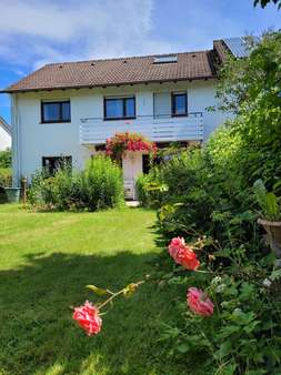 Sommer-Impressionen - Doppelhaushälfte in 88630 Pfullendorf mit 120m² kaufen