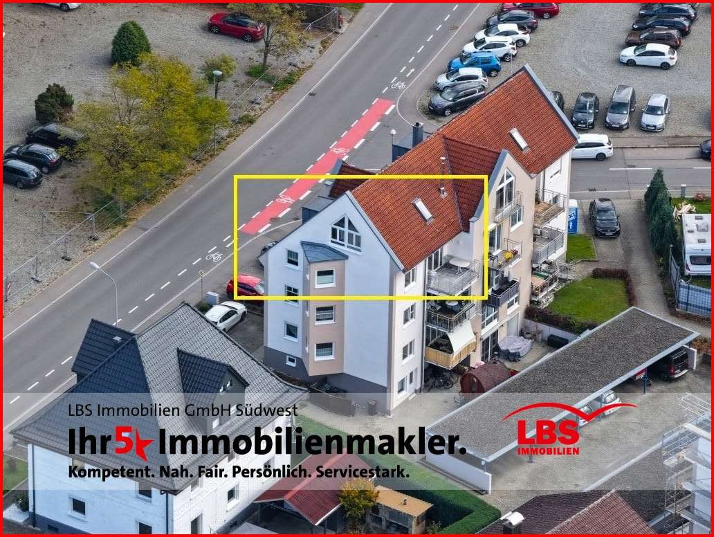 Gesamtansicht mit Balkon Gesamtansicht mit Balkon - Maisonette-Wohnung in 88630 Pfullendorf mit 97m² kaufen