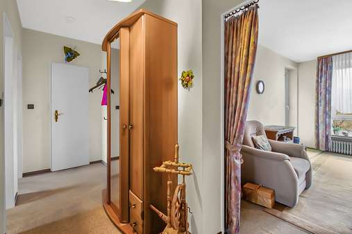 Flur Flur - Etagenwohnung in 28327 Bremen mit 61m² kaufen