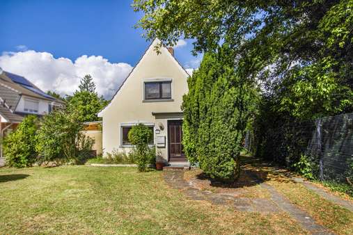 Frontansicht - Einfamilienhaus in 28259 Bremen mit 108m² kaufen