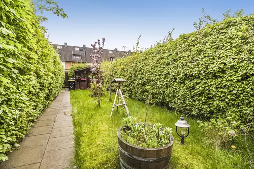 Bremen-Huchting: Vermietetes Reihenmittelhaus mit Garten und Vollkeller