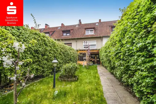 Bremen-Huchting: Vermietetes Reihenmittelhaus mit Garten und Vollkeller