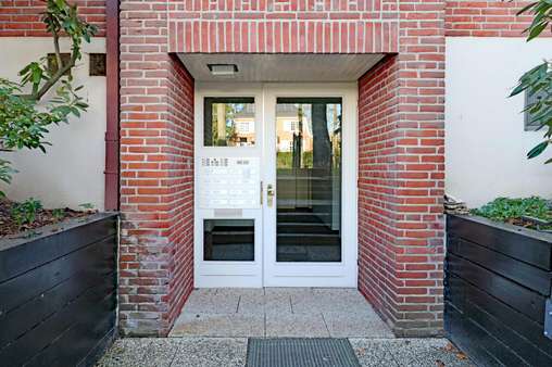 Eingangsbereich - Etagenwohnung in 28209 Bremen mit 114m² kaufen