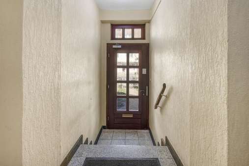 Treppenhaus Treppenhaus - Mehrfamilienhaus in 28197 Bremen mit 268m² kaufen