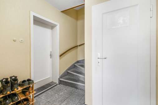 Treppenhaus Treppenhaus - Mehrfamilienhaus in 28197 Bremen mit 268m² kaufen