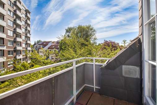 Balkon im 2. Obergeschoss Balkon im 2. Obergeschoss - Etagenwohnung in 28213 Bremen mit 129m² kaufen