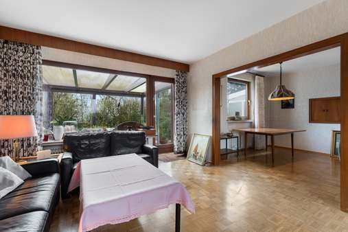 Wohnzimmer - Reihenmittelhaus in 28357 Bremen mit 109m² kaufen