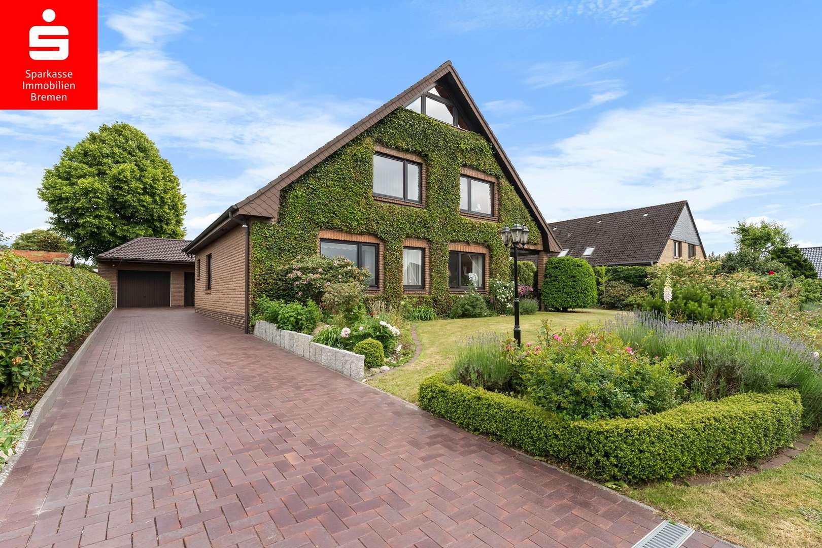 Außenansicht Außenansicht - Zweifamilienhaus in 28790 Schwanewede mit 308m² kaufen