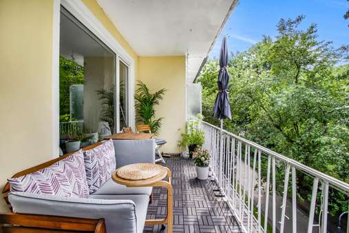 Balkon - Etagenwohnung in 28195 Bremen mit 97m² kaufen