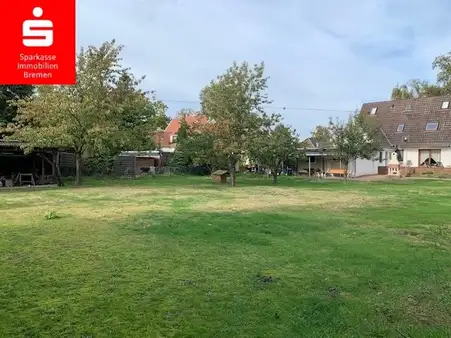 Stuhr - Nähe Steller See: Schön gelegener Bauplatz für zwei Einfamilienhäuser mit ca. 1.176 m² 