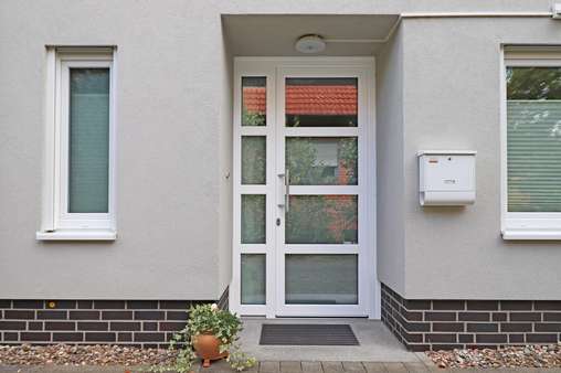 Eingangsbereich - Doppelhaushälfte in 28357 Bremen mit 91m² günstig kaufen