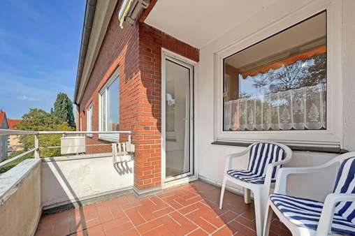 Balkon - Etagenwohnung in 28213 Bremen mit 82m² günstig kaufen