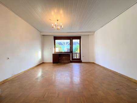 Wohnzimmer - Erdgeschoss - Reihenmittelhaus in 28205 Bremen mit 55m² günstig kaufen