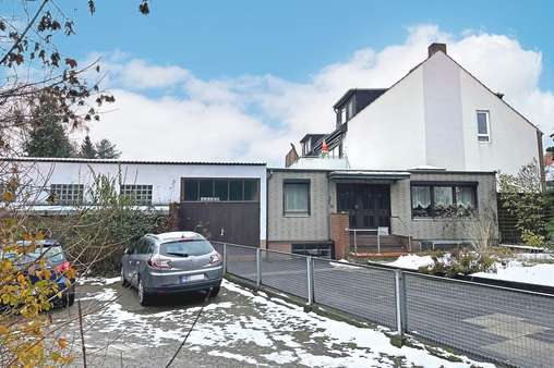 Seitenansicht - Mehrfamilienhaus in 28309 Bremen mit 204m² kaufen