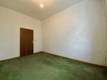 Zimmer im Hochparterre - Reihenmittelhaus in 28199 Bremen mit 120m² kaufen