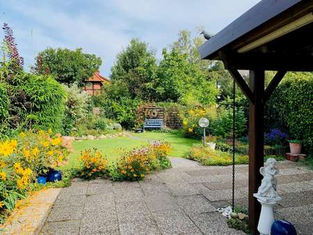 Garten mit Terrasse - Doppelhaushälfte in 28279 Bremen mit 138m² kaufen