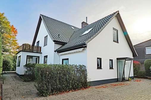 Außenansicht - Einfamilienhaus in 28355 Bremen mit 190m² günstig kaufen