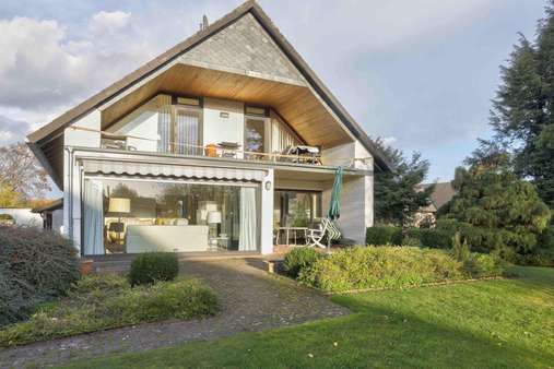 Sonne pur auf Terrasse und Loggia. - Zweifamilienhaus in 21379 Scharnebeck mit 143m² günstig kaufen
