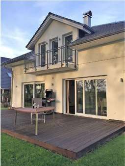 Terrassenansicht - Einfamilienhaus in 21365 Adendorf mit 188m² als Kapitalanlage günstig kaufen