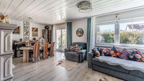 Wohn-Essbereich - Bungalow in 78083 Dauchingen mit 160m² kaufen