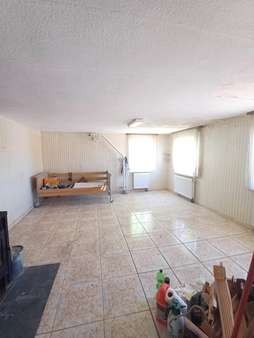 Zimmer - Doppelhaushälfte in 72364 Obernheim mit 120m² kaufen