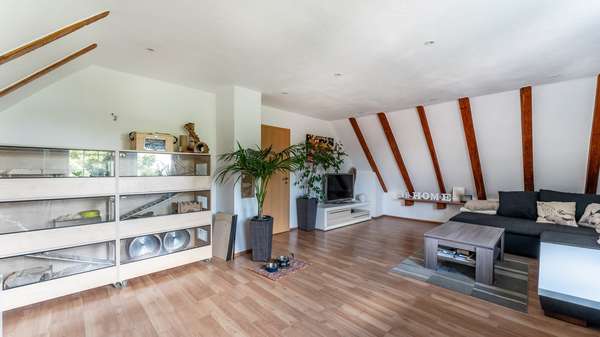 Wohnen Wohnen - Dachgeschosswohnung in 78609 Tuningen mit 86m² kaufen