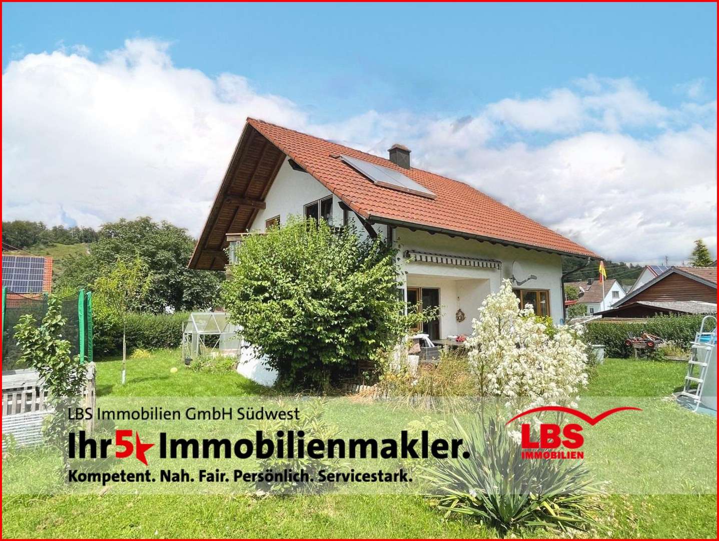 Ansicht mit Terrasse + Solar - Einfamilienhaus in 72488 Sigmaringen mit 118m² kaufen