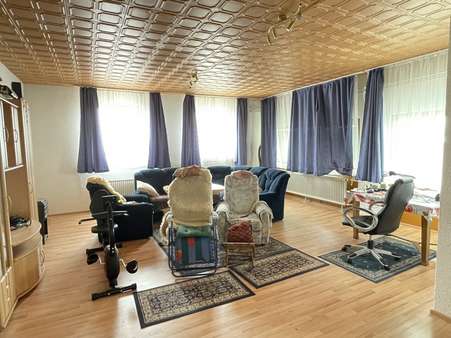 Zimmer im UG - ELW möglich - Einfamilienhaus in 72477 Schwenningen mit 297m² kaufen