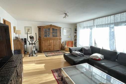 Wohnzimmer im EG - Einfamilienhaus in 88605 Meßkirch mit 182m² kaufen