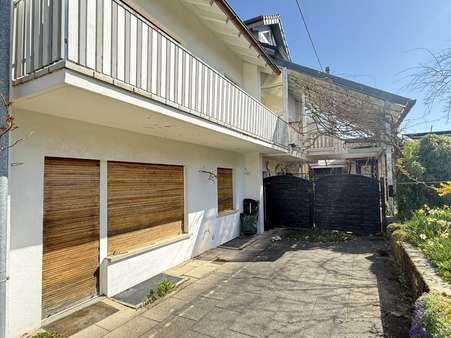 Sonnige Terrasse und Balkon - Doppelhaushälfte in 88605 Meßkirch mit 138m² kaufen