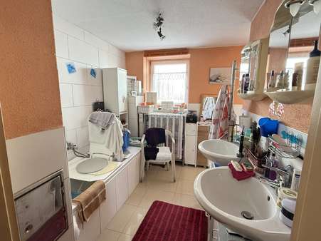 Badezimmer - EG - Mehrfamilienhaus in 72516 Scheer mit 288m² kaufen