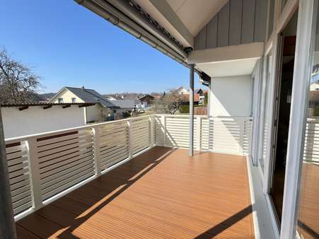 Großer, sonniger Balkon-Neubau - Zweifamilienhaus in 72477 Schwenningen mit 294m² kaufen