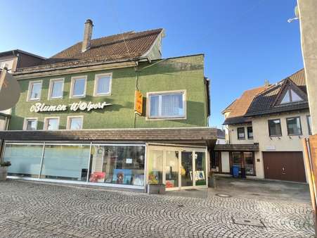 Ansicht von der Hauptstraße - Mehrfamilienhaus in 88605 Meßkirch mit 413m² kaufen