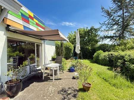 Terrasse mit Markise Terrasse mit Markise - Einfamilienhaus in 88605 Meßkirch mit 142m² kaufen