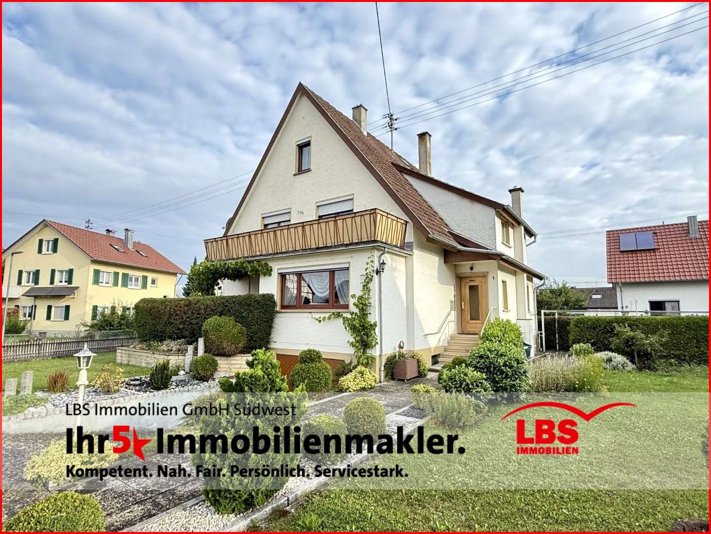 Ansicht mit Garage und Eingang Ansicht mit Garage und Eingang - Einfamilienhaus in 88605 Meßkirch mit 193m² kaufen