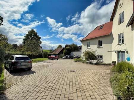 Stellplätze direkt vorm Haus Stellplätze direkt vorm Haus - Büro in 88605 Meßkirch mit 355m² kaufen