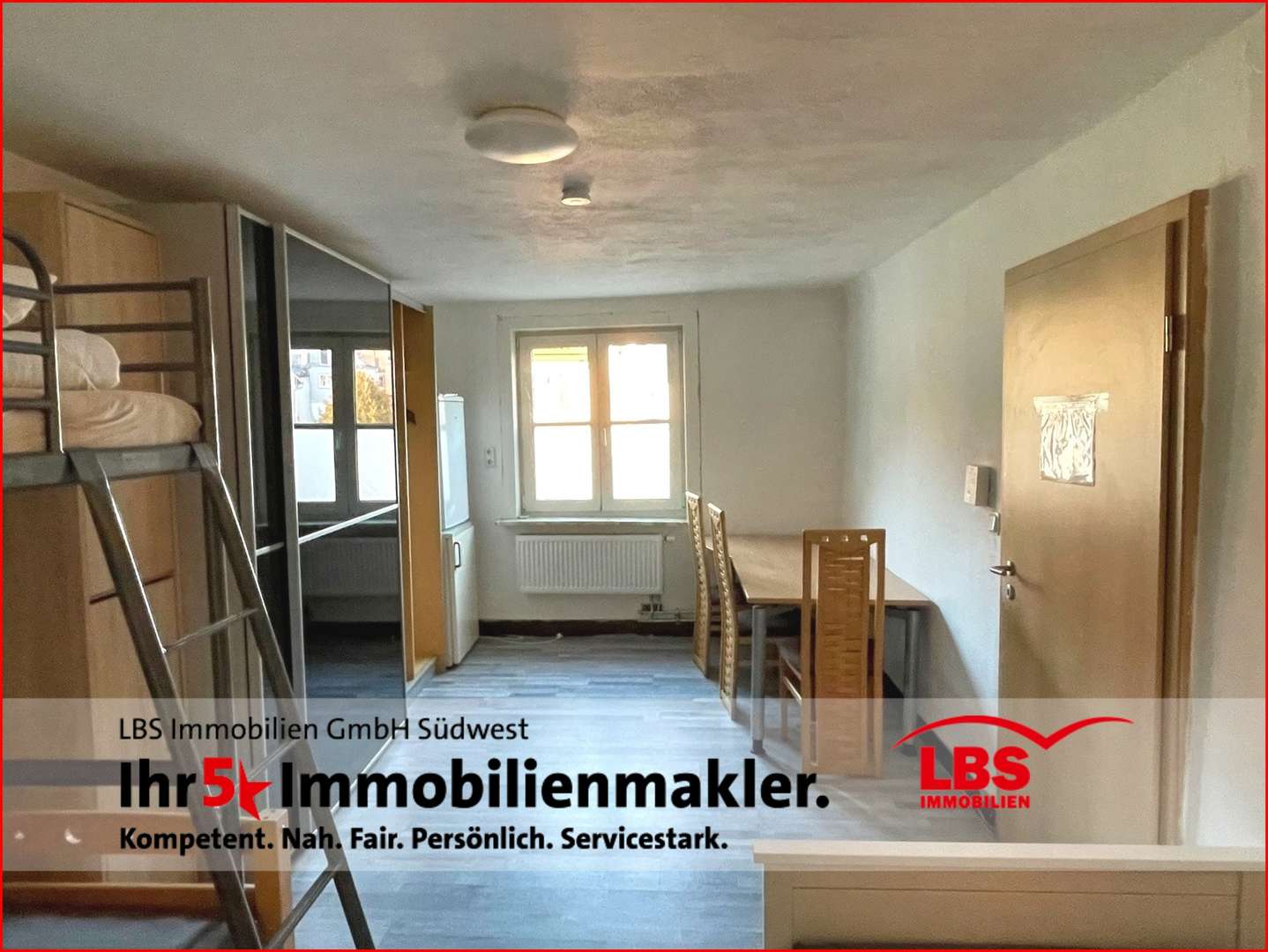 Großes Zimmer am Wohnzimmer - Erdgeschosswohnung in 88605 Meßkirch mit 154m² kaufen