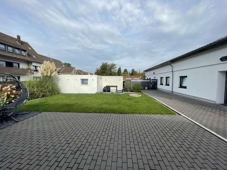 Gartenansicht - Bungalow in 46149 Oberhausen mit 145m² kaufen