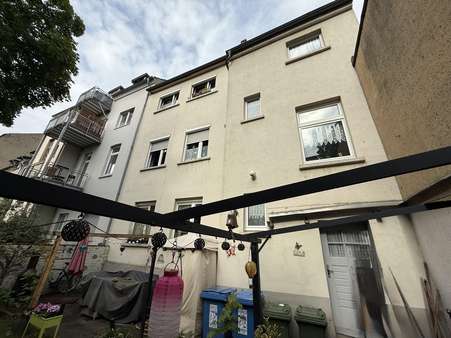 Hausrückseite Hausrückseite - Mehrfamilienhaus in 46045 Oberhausen mit 211m² kaufen