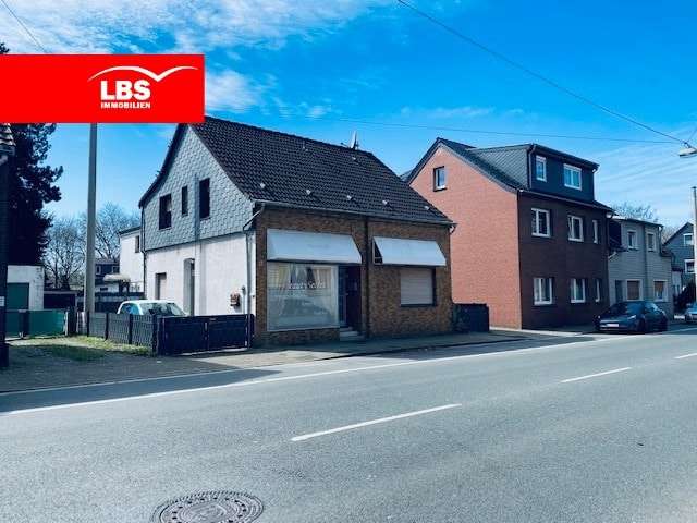 Straßenansicht - Zweifamilienhaus in 46149 Oberhausen mit 183m² kaufen