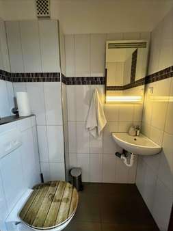 Gäste-WC Gäste-WC - Etagenwohnung in 45143 Essen mit 92m² kaufen