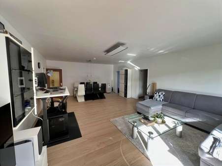 Wohnzimmer Perspektive 2 Wohnzimmer Perspektive 2 - Etagenwohnung in 45143 Essen mit 92m² kaufen