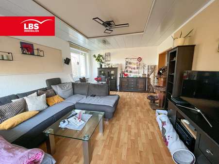 Wohnzimmer - Etagenwohnung in 46049 Oberhausen mit 83m² kaufen