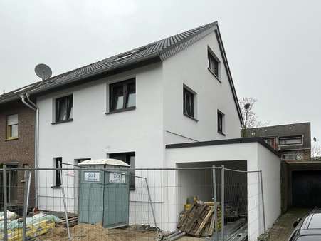 Vorderansicht - Reihenendhaus in 47495 Rheinberg mit 153m² mieten