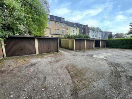 Garagenansicht 1. Reihe - Mehrfamilienhaus in 45899 Gelsenkirchen mit 482m² kaufen