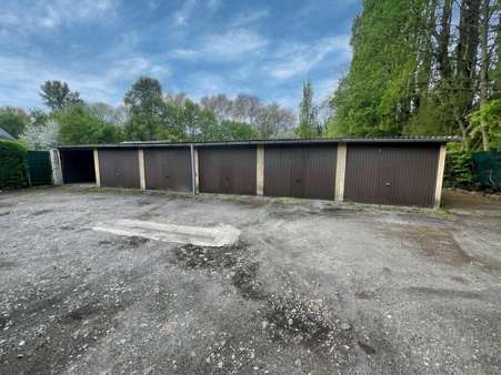 Garagensicht 2. Reihe - Mehrfamilienhaus in 45899 Gelsenkirchen mit 482m² kaufen