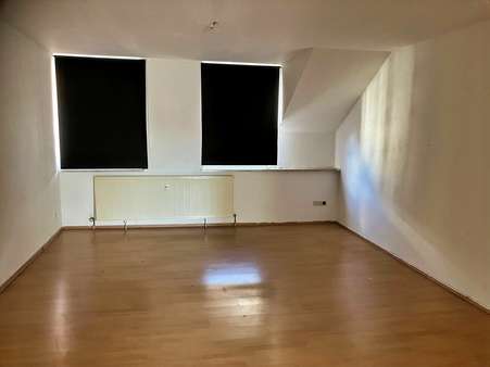 Wohnraum exemplarisch - Mehrfamilienhaus in 45879 Gelsenkirchen mit 633m² kaufen
