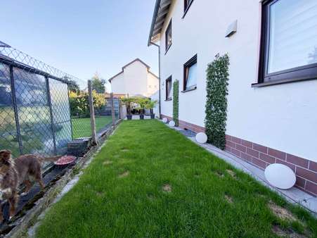 Gartenbereich Erdgeschosswohnung - Mehrfamilienhaus in 63110 Rodgau mit 282m² kaufen